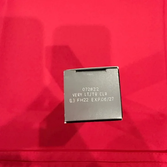 Mary Kay CC Cream SPF 15 Complexion Corrector Very Light Shade - Picture 5 of 7